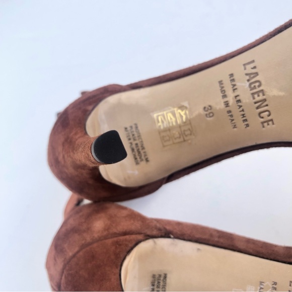 L'AGENCE Brown Heels with Gold Chain Detail - Picture 5 of 9